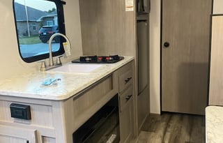 2023 Coleman Lantern 17b