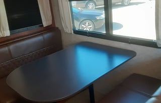 Modern 5th Wheel- ONLY set up on a local campsite