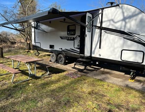 Prime Time RV Tracer 260BHSLE