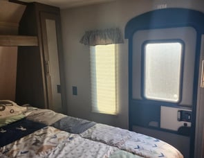 Keystone RV Hideout 29DFS