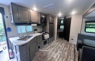 NEW 2022 Starcraft - We deliver to your campsite.