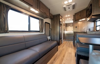 2020 Winnebago Minnie Winnie  31f - w/ Starlink