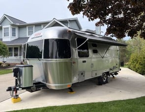 Airstream RV Caravel 22FB