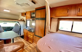 Coachmen Freelander 21QB + free Enter Yosemite NP