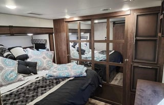 2021 KZ Durango Gold G382MBQ