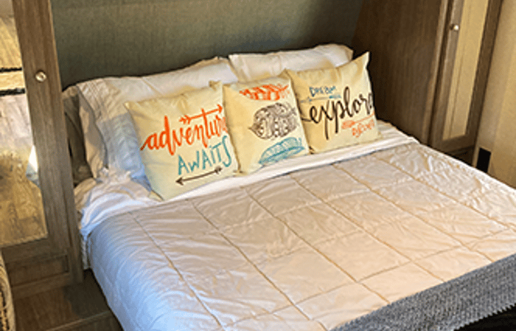 Main Suite Queen Bed