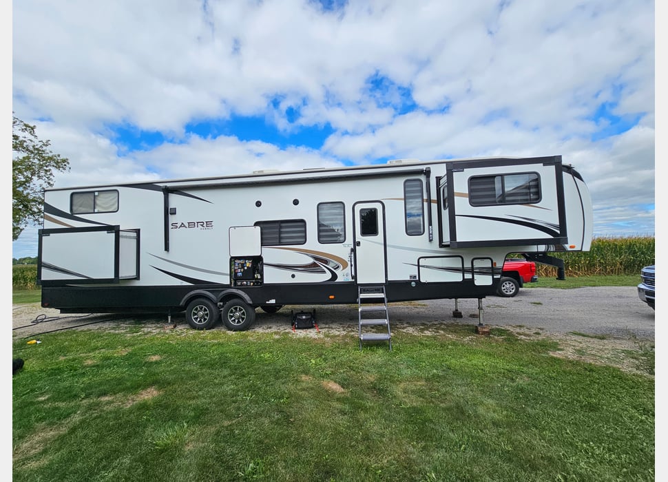 Fifth Wheel rentals in Charlevoix