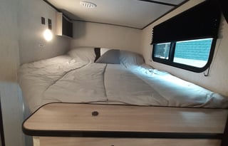 Stocked, Pet Friendly Coachmen 29' Delivery Only