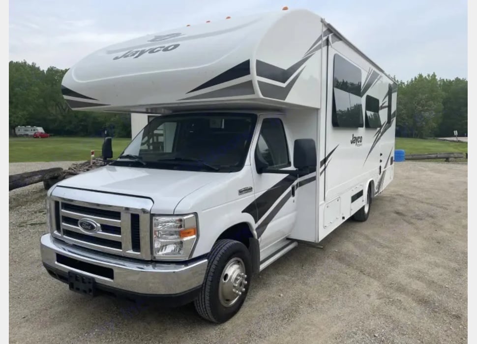 Class C Motor Home rentals in Roberts