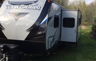 The Kottre's 2018 Cruiser RV Shadow Cruiser