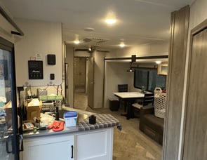 Palomino Puma Destination 39PQB