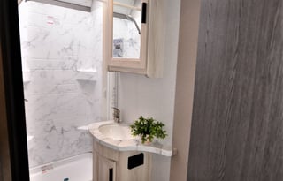 Startlink Keurig onboard. Spacious & Cozy Sleep 6