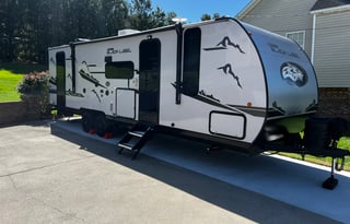 Elite Escape RV Rentals Co.   -   Delivery Only