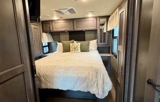 2022 Thor Motor Coach Palazzo 33.5 - Bunkhouse