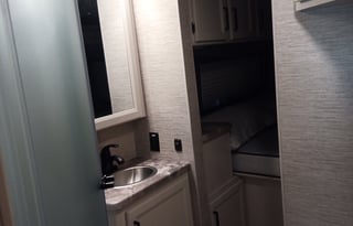 2022 Thor w/ Bunk Beds (Tow dolly available)