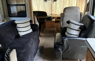 2000 Fleetwood RV Bounder 34T