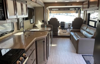 2022 Thor Motor Coach Windsport 34J