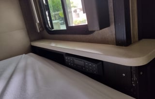 2018 Thor Motor Coach Vegas 25.3