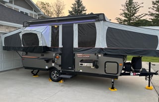 Pop-up that sleeps the whole family under 3300 lbs