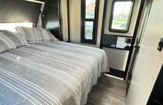 2023 WHITE HAWK - Brand new a fully equipped