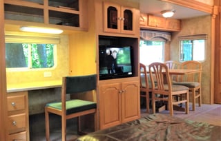 Tranquility by the Creek in 37' Fifth Wheel, 3 Slide Outs, Sleeps 2