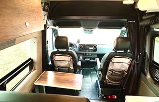 Storyteller Overland 4x4 Stealth Mode