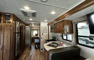 2020 Coachmen RV Pursuit Precision 27DS