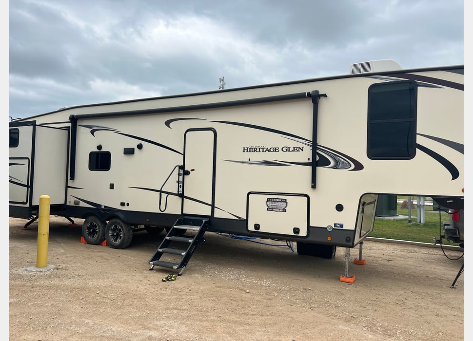 Fifth Wheel rentals in Seymour