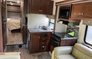 2017 Forest River RV Sunseeker 3170DS Ford