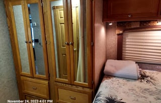 Spacious 35 ft mortorhome dual slides..