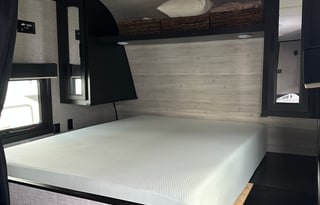 "Lil Pal"  Family and pet friendly travel trailer