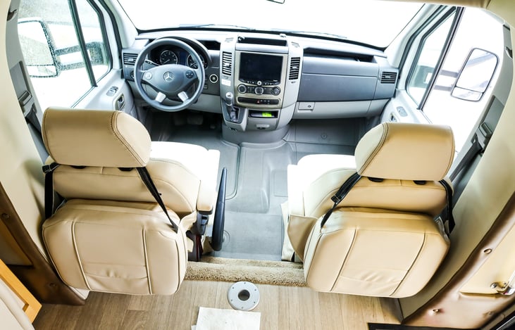 Excellent condition Cab ready for you to sight see while you drive to your location!