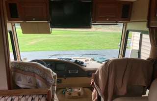 2013 Winnebago Vista 26 foot Class A Motorhome with one slideout