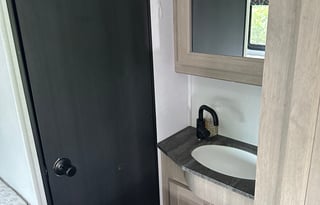 Adventure in Lulu the RV- 25 ft Sunseeker LE