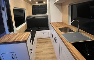 2022 Van Craft Mercedese Sprinter 2500