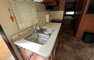 Holiday Rambler Admiral 32V
