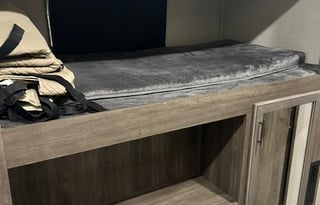 Rolling Family Retreat Bunk House with 2 full bath