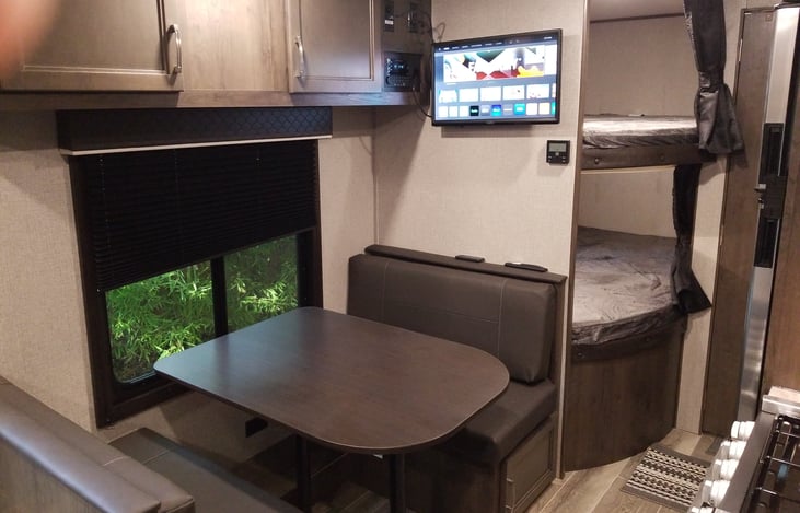 38x36 Dinette Table to Bed bring own bedding
Smart Vizio TV