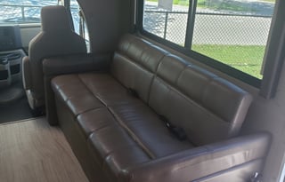 2020 Thor Motor Coach Day Break  26db