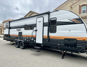 Forest River RV Wildwood X-Lite 273QBXL