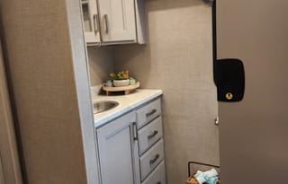T2023 CONVENIENT & EASY TO DRIVE RV!!! MIRAMAR