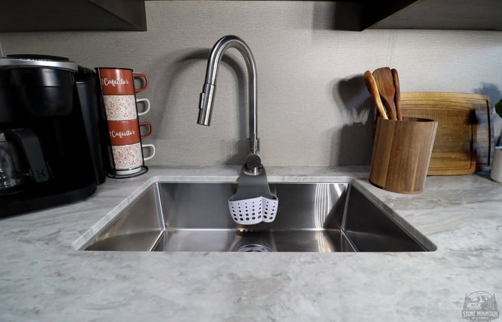 2022-Grand-Design-Transcend-Explor-297-QB-Copyright-at-StoneMountainRVs-dot-com