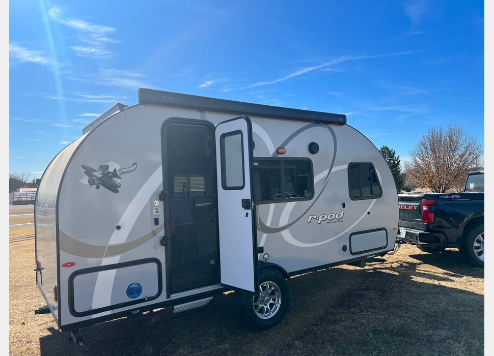 Travel Trailer rentals in Gulf Breeze
