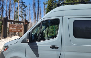 4WD All-Season "Rosie" UNLIMITED MILES + Starlink