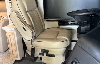 Luxury on the Road: 2020 Newmar Ventana 3717
