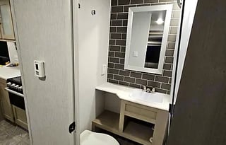 Fireside RV's FR Salem Platinum 31KQBTS Bunkhouse