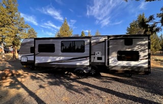 Goin’ Big Triple Slide Bunk House