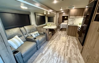 Grand Design Imagine 2600RB (BRFL 1447)