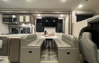 NEW Fully Equipped Quantum Bunkhouse With Solar!