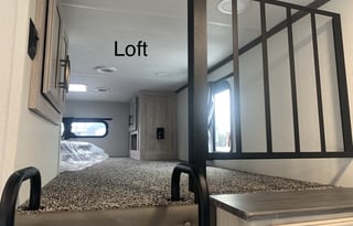 Luxury Glamping on Wheels (Pet Friendly)